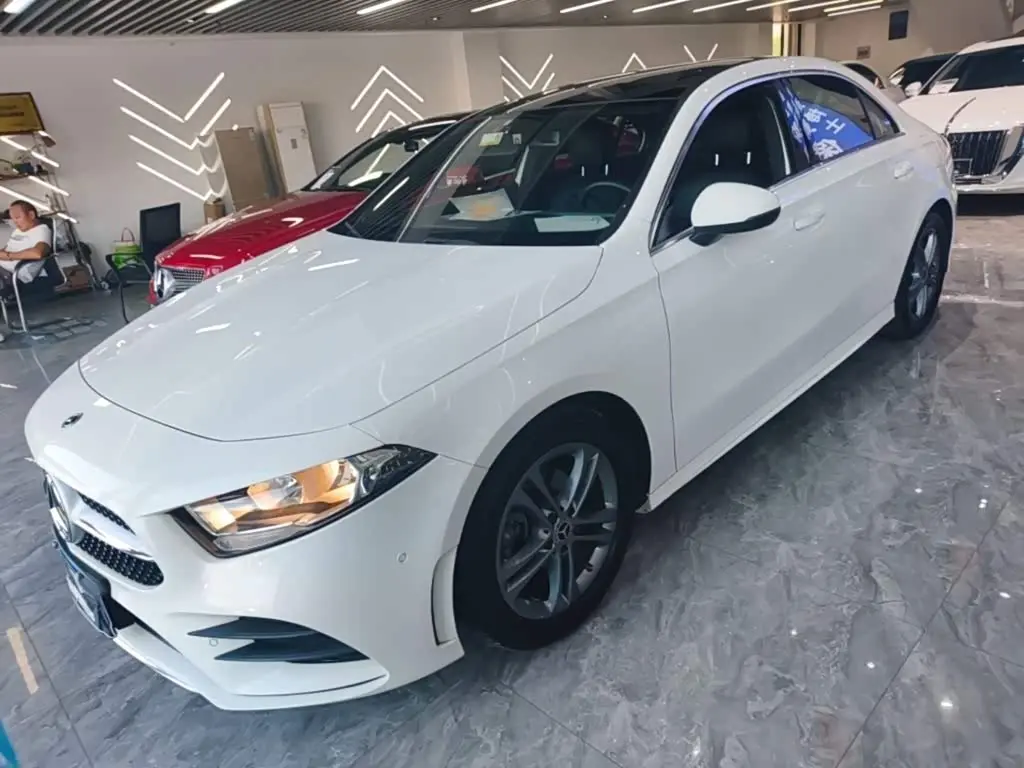 Mercedes-Benz A-Class 2021 — Photo 2/20