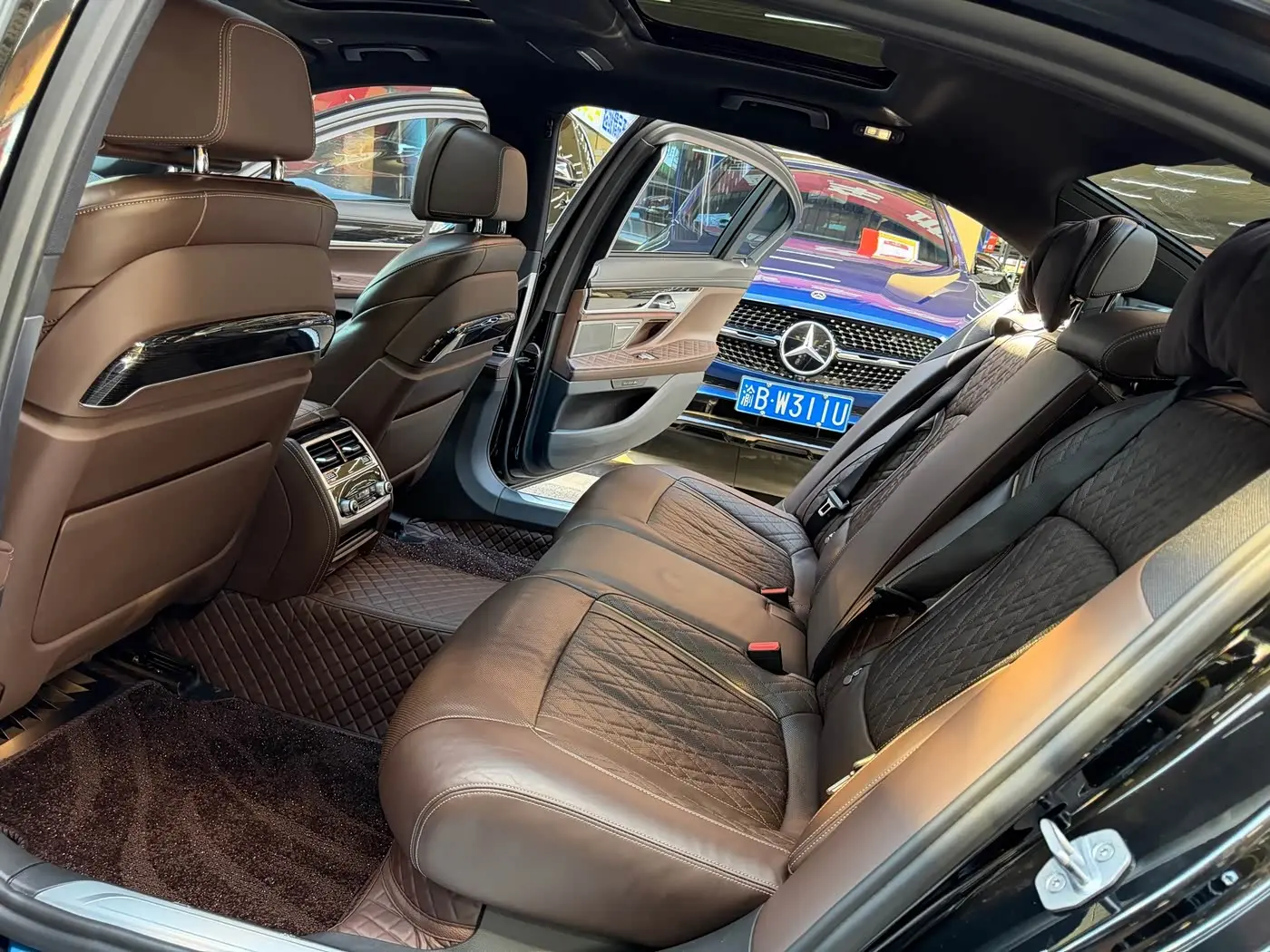 BMW 7 Series 2021 — Photo 14/20