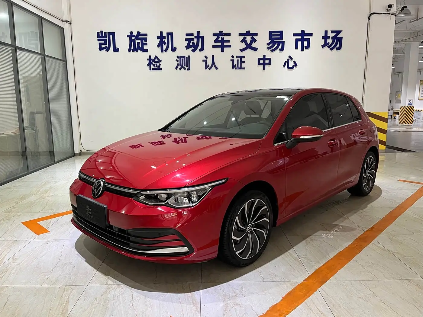 Volkswagen Golf 2022 — Photo 1/19