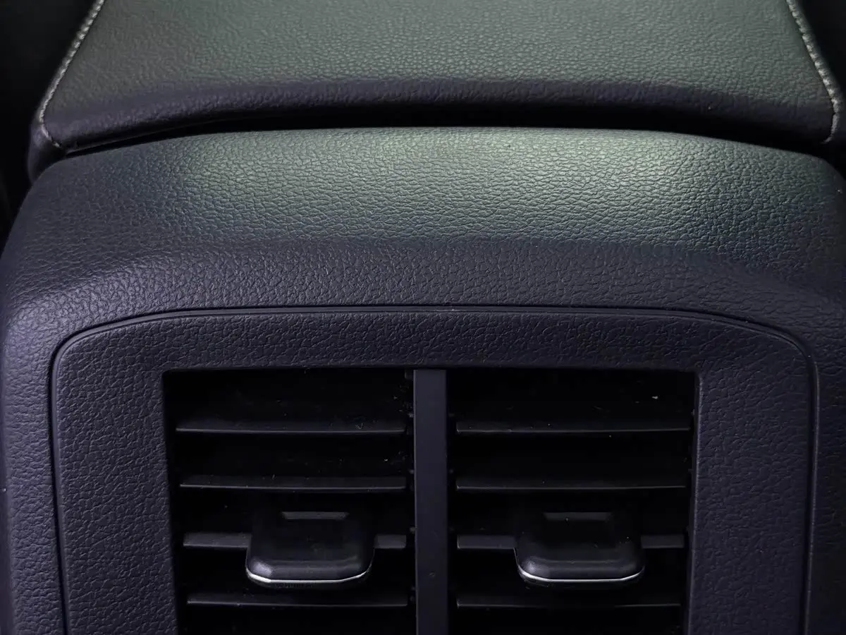 Volkswagen Tanying 2023 — Photo 15/20