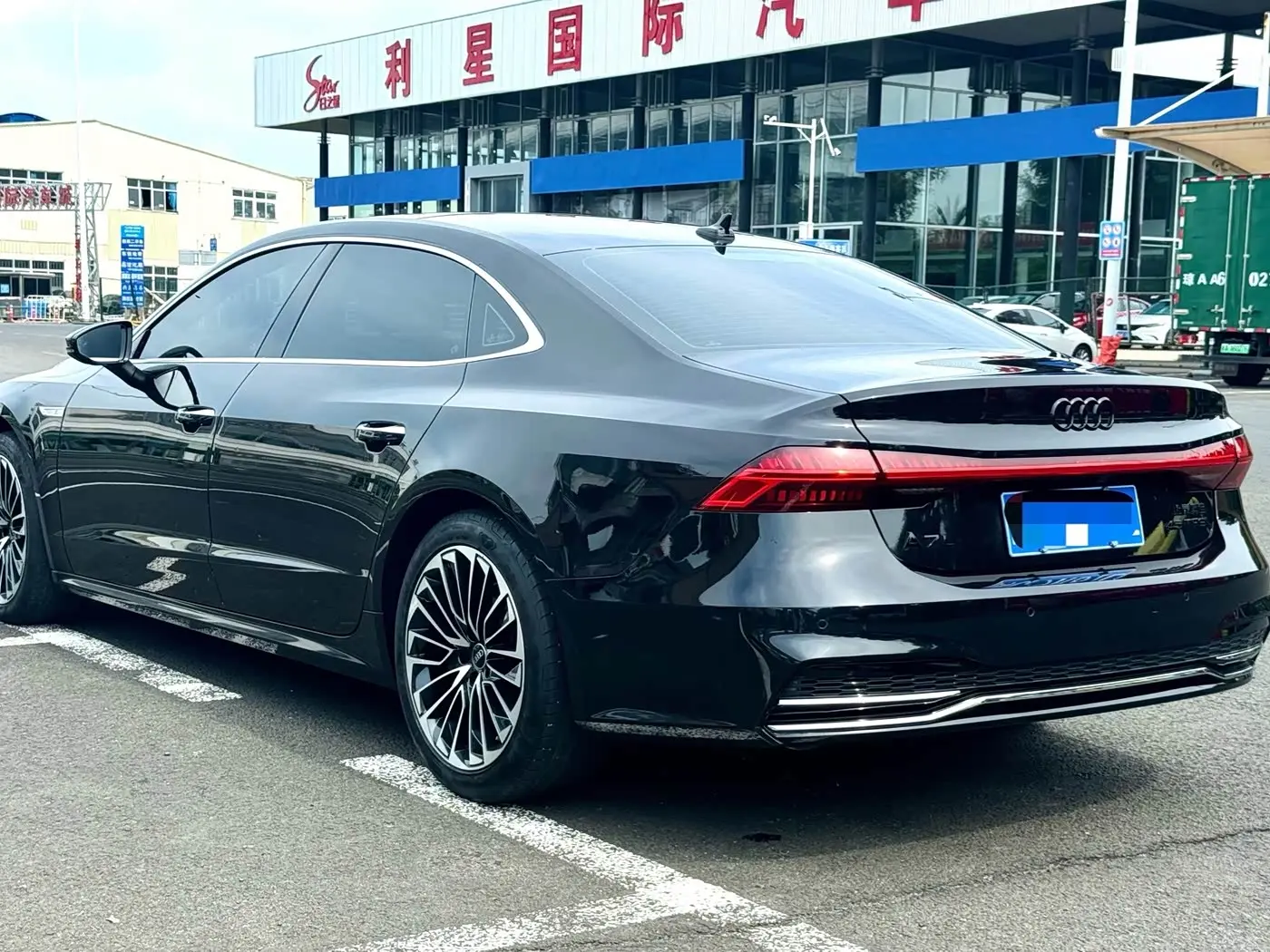 Audi A7L 2024 — Photo 6/9