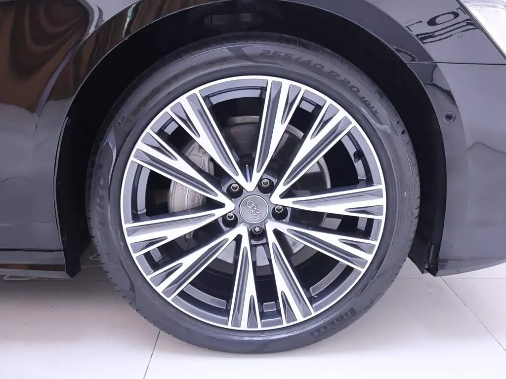 Audi A6L 2021 — Photo 6/20