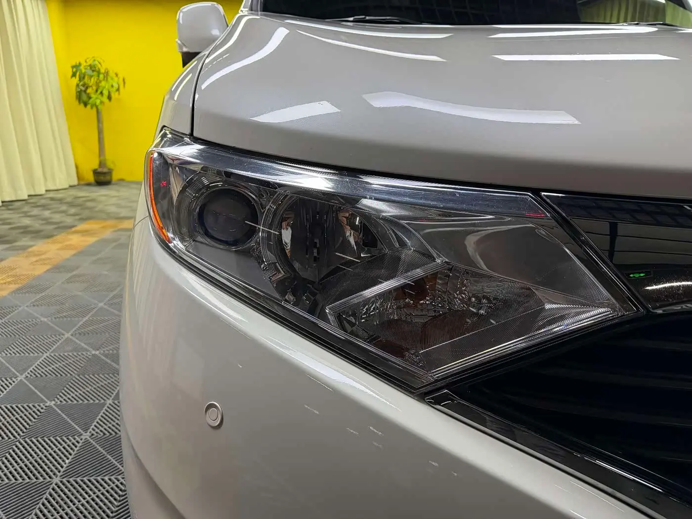 Nissan Quest 2018 — Фото 4/20