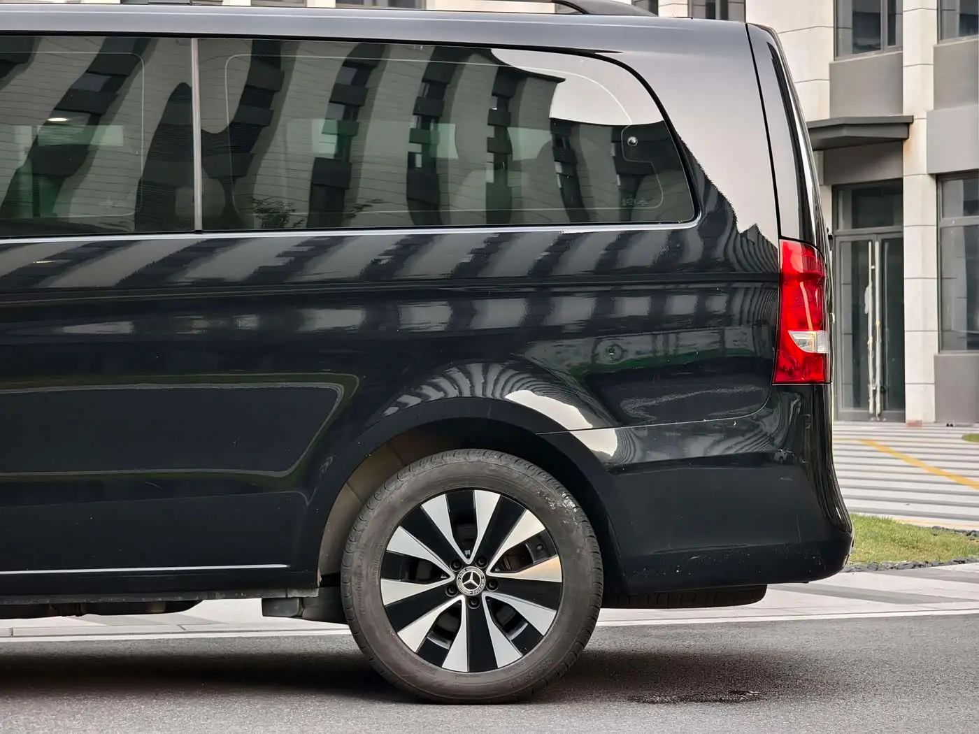 Mercedes-Benz Vito 2022 — Фото 10/20