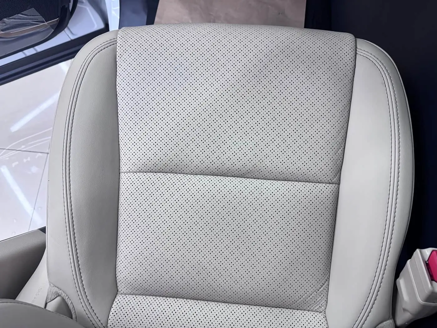 Toyota Alphard 2023 — Photo 9/17