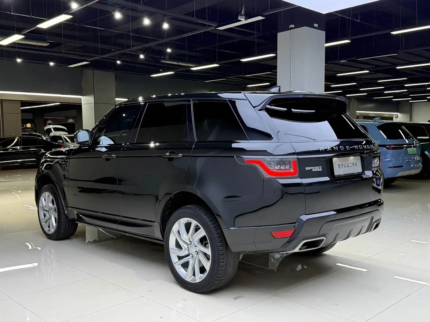 Land Rover Range Rover Sport 2018 — Photo 16/18