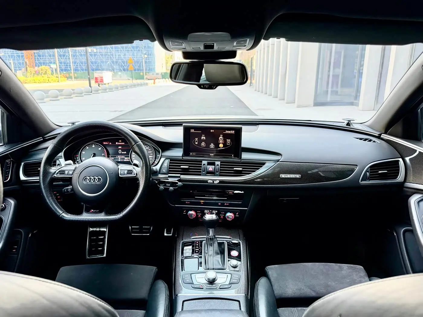 Audi S6 2015 — Фото 8/17