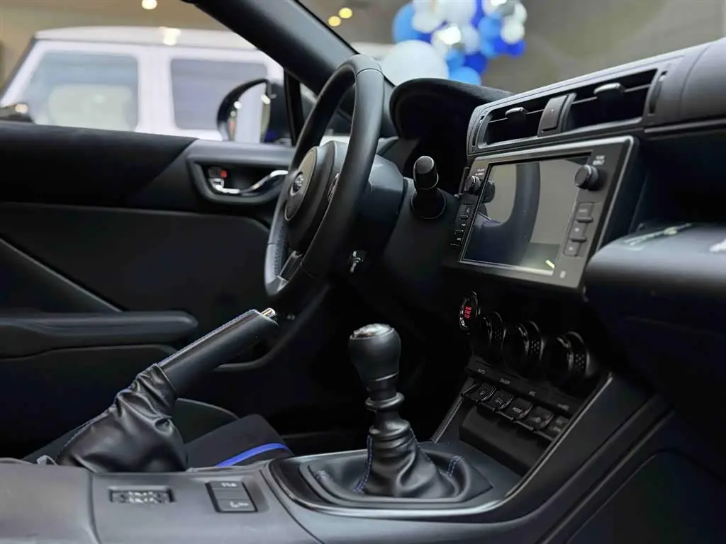 Subaru BRZ 2023 — Şəkil 13/14