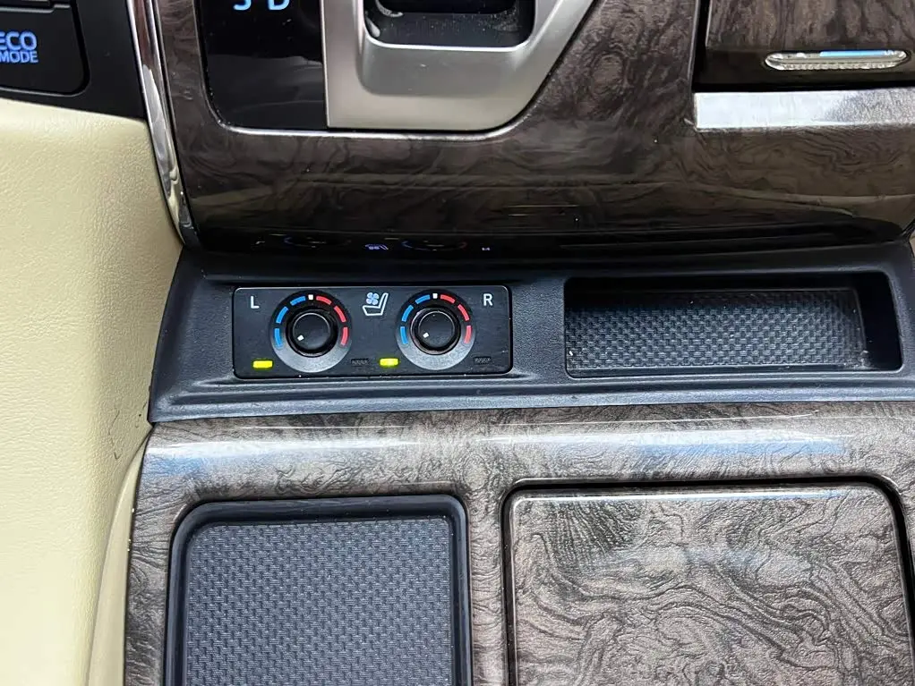 Toyota Vellfire 2023 — Photo 11/20