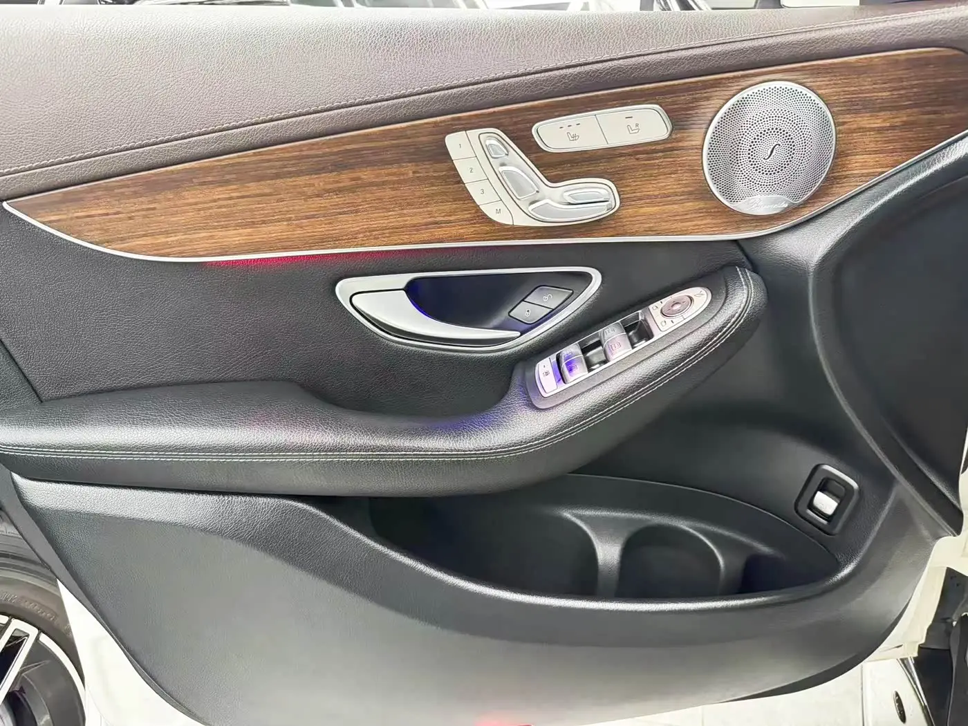 Mercedes-Benz GLC 2021 — Photo 10/20