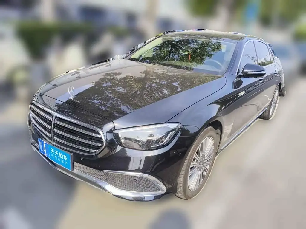 Mercedes-Benz E-Class 2021 — Фото 1/13