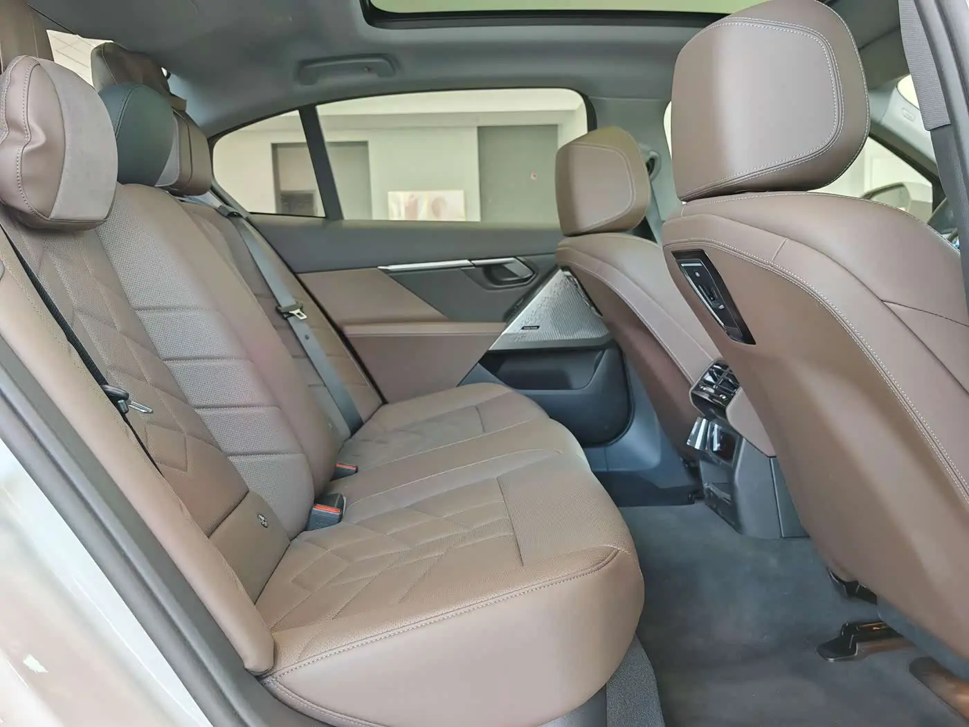 BMW 5 Series 2025 — Photo 20/20