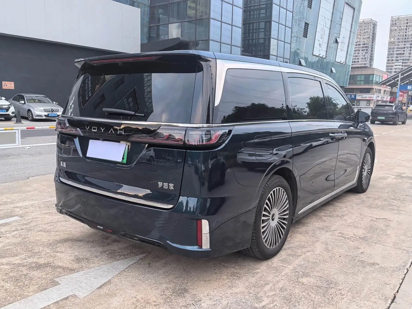 Voyah Auto Voyah Dreamer 2025 — ფოტო 19/20