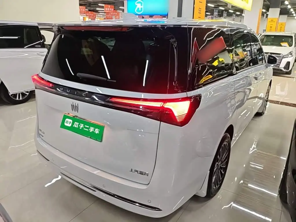 Buick GL8 New Energy 2025 — Photo 7/20