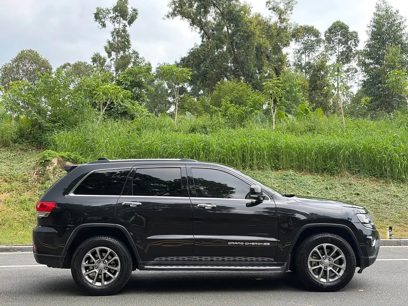 Jeep Grand Cherokee 2016 — Фото 10/16