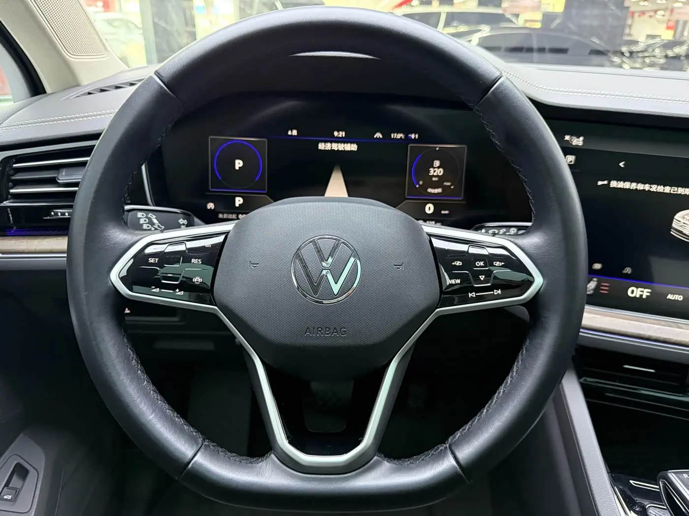 Volkswagen Touareg 2022 — Photo 15/20