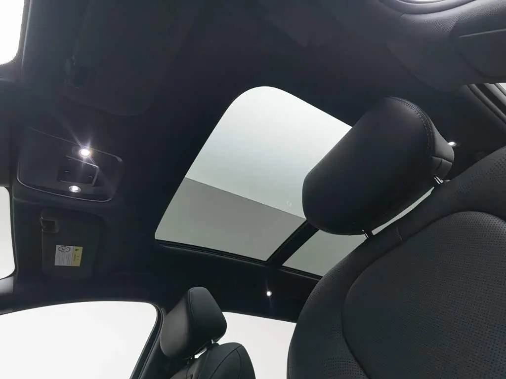 BYD Seal 06 DM-i Touring 2025 — Photo 14/20