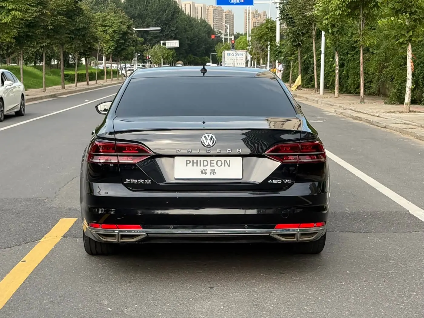 Volkswagen Phideon 2018 — ფოტო 8/9