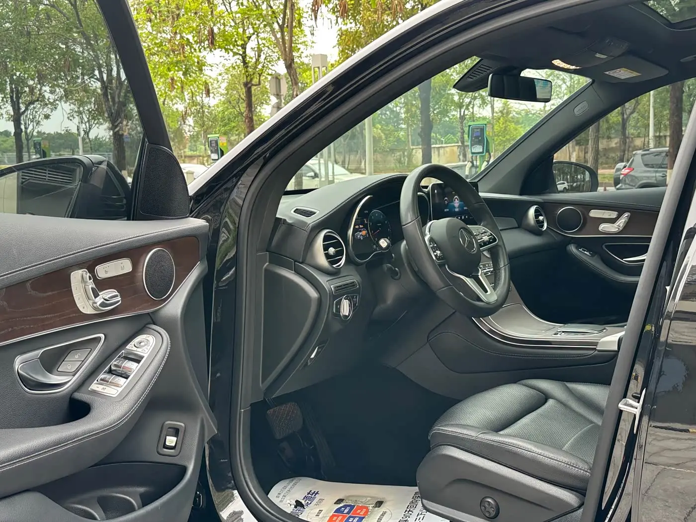 Mercedes-Benz GLC 2021 — Photo 12/17