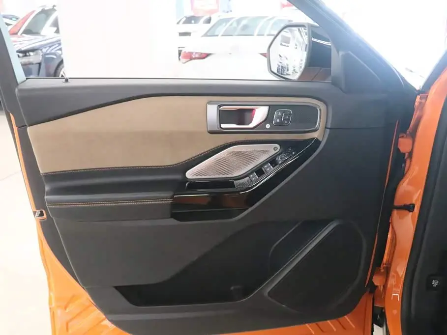 Ford Explorer 2024 — Şəkil 18/20
