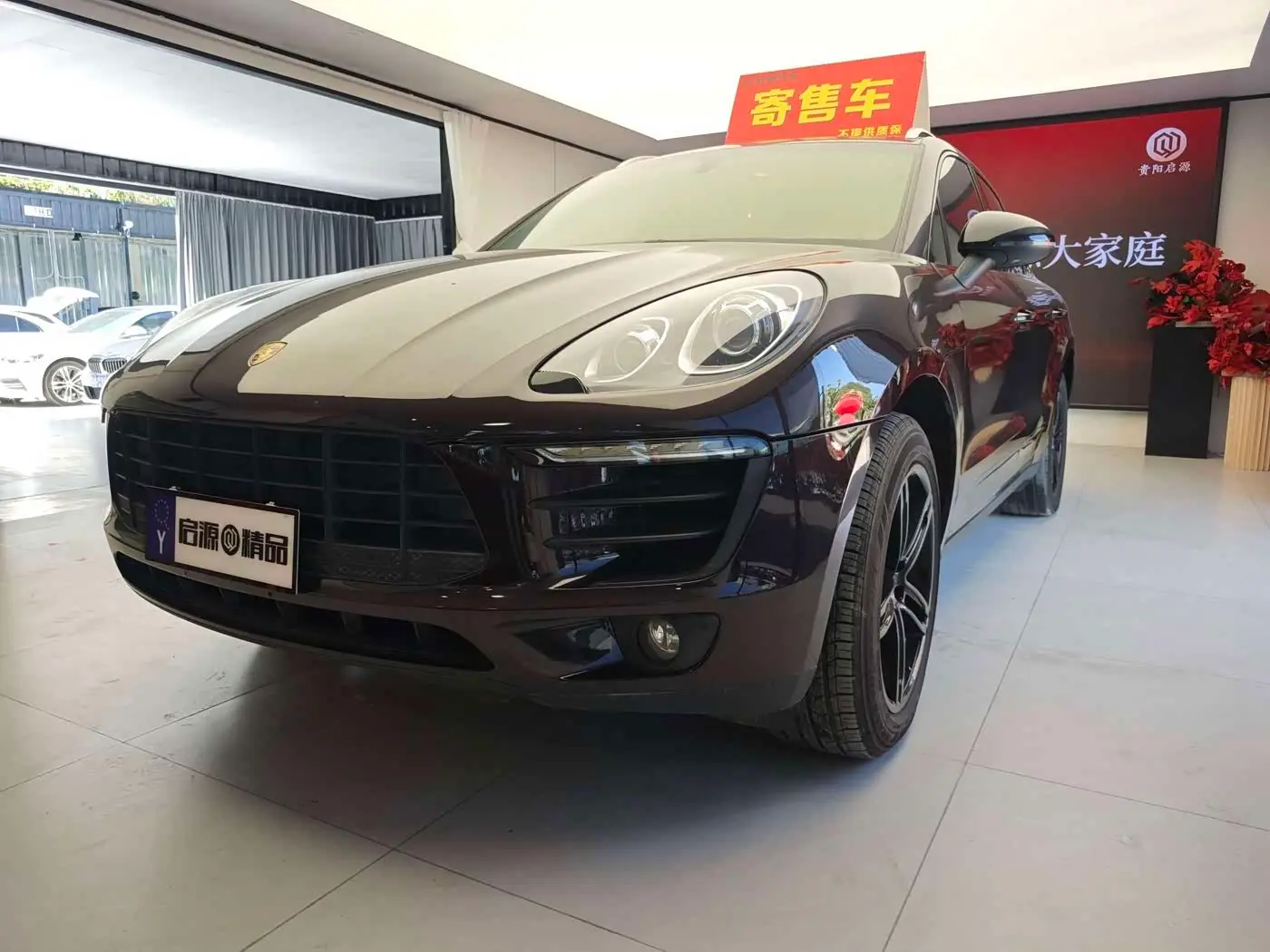Porsche Macan 2015 — Фото 1/20