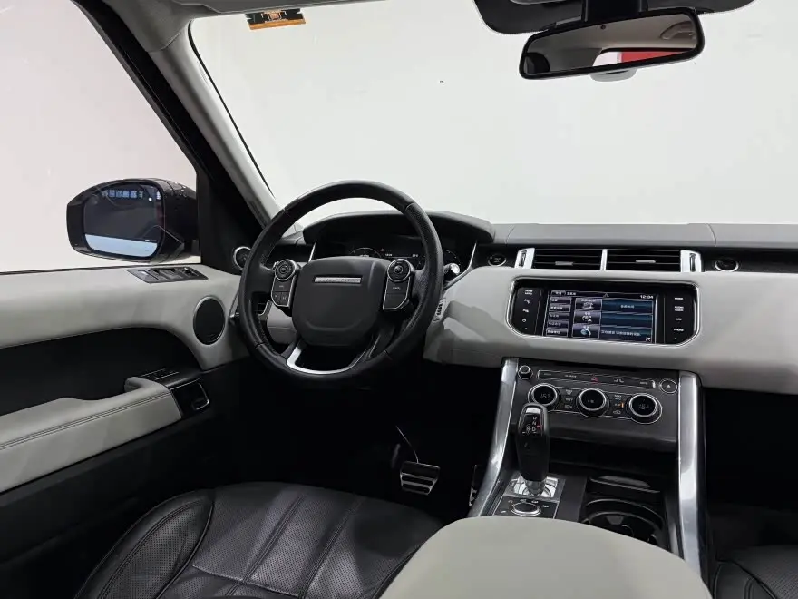Land Rover Range Rover Sport 2015 — Photo 12/17