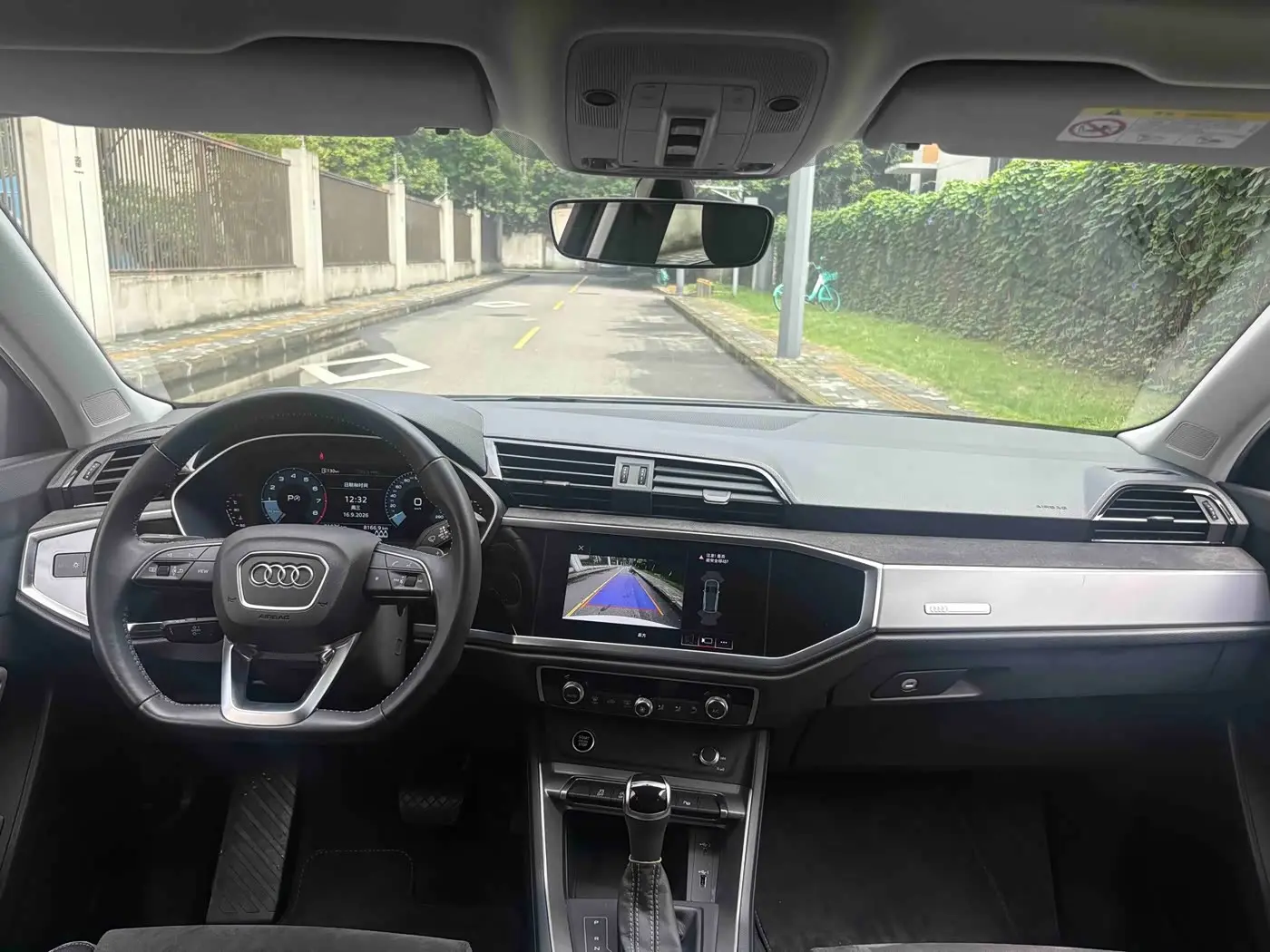 Audi Q3 2021 — Photo 12/20