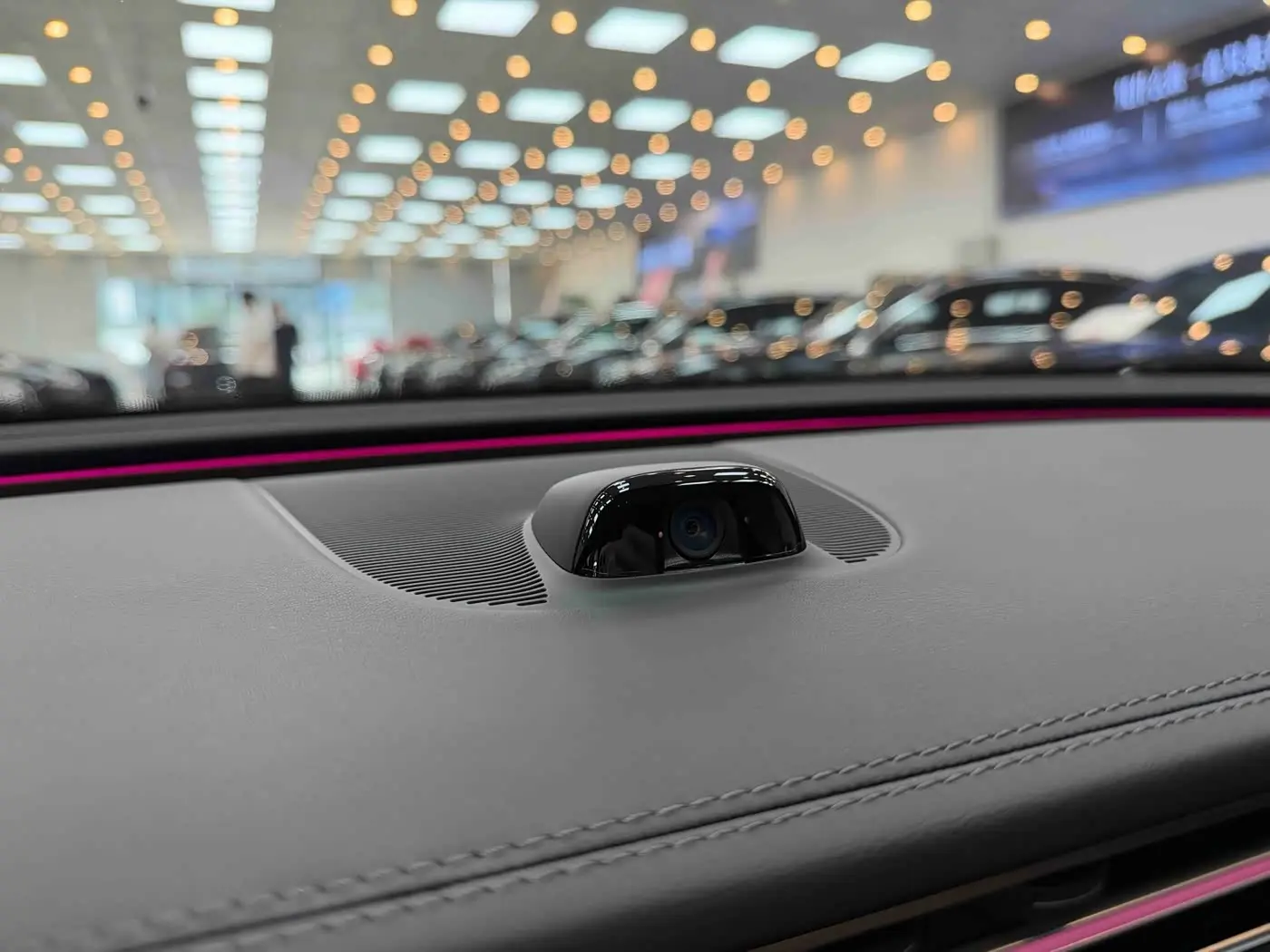 Mercedes-Benz E-Class 2024 — Фото 11/20
