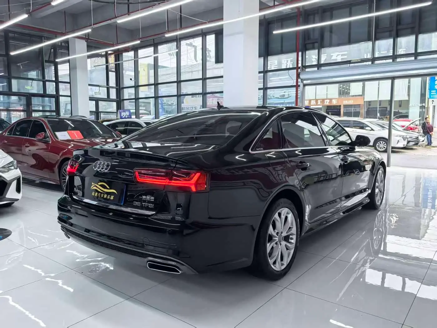 Audi A6L 2019 — Фото 12/14
