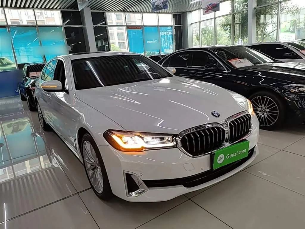 BMW 5 Series 2021 — Photo 4/20