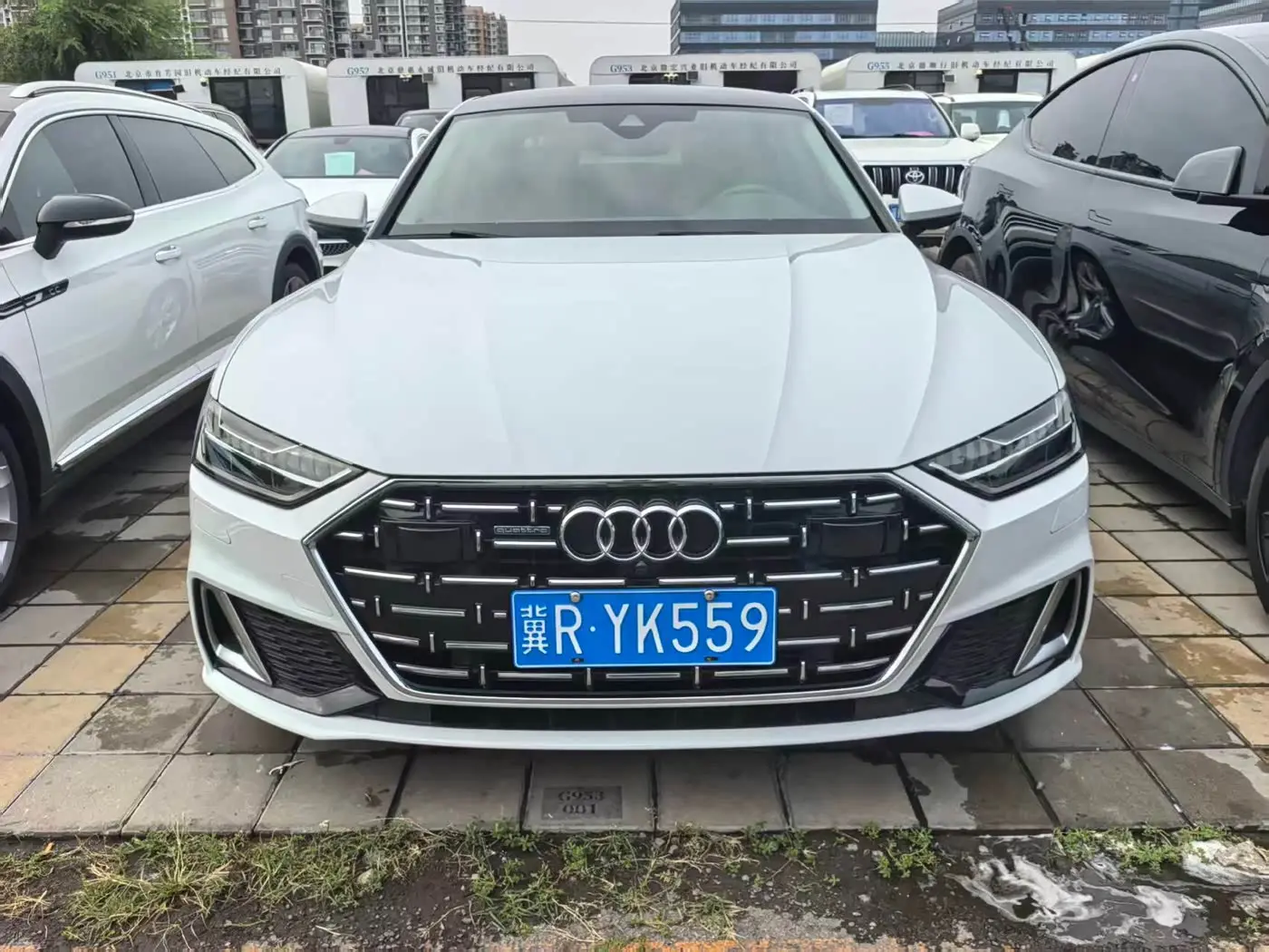 Audi A7L 2023 — Фото 2/16