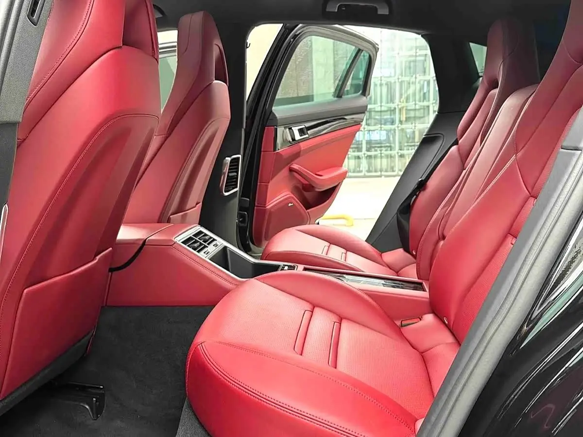 Porsche Panamera 2021 — Photo 6/14