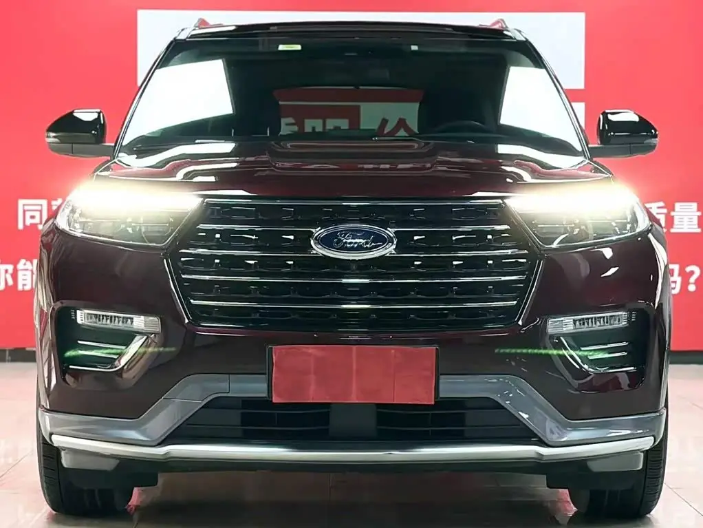 Ford Explorer 2021 — Фото 3/9