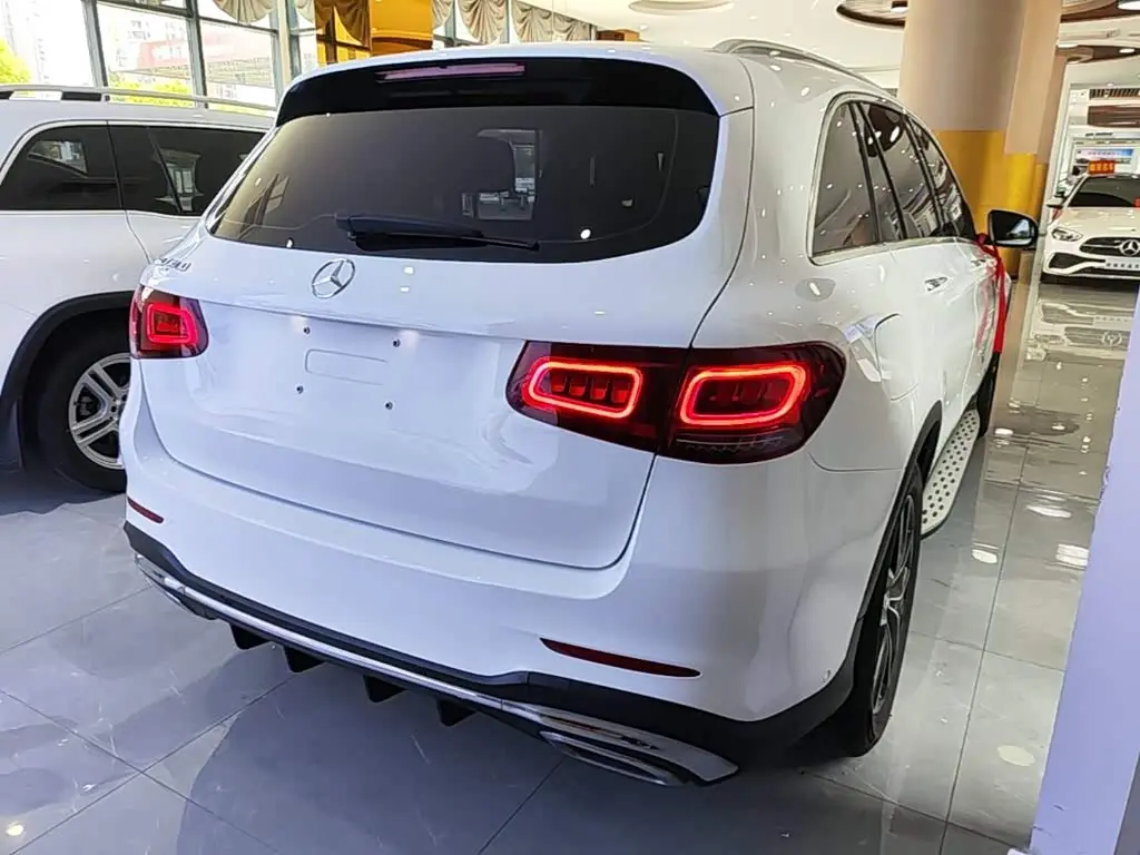 Mercedes-Benz GLC 2020 — Photo 7/20