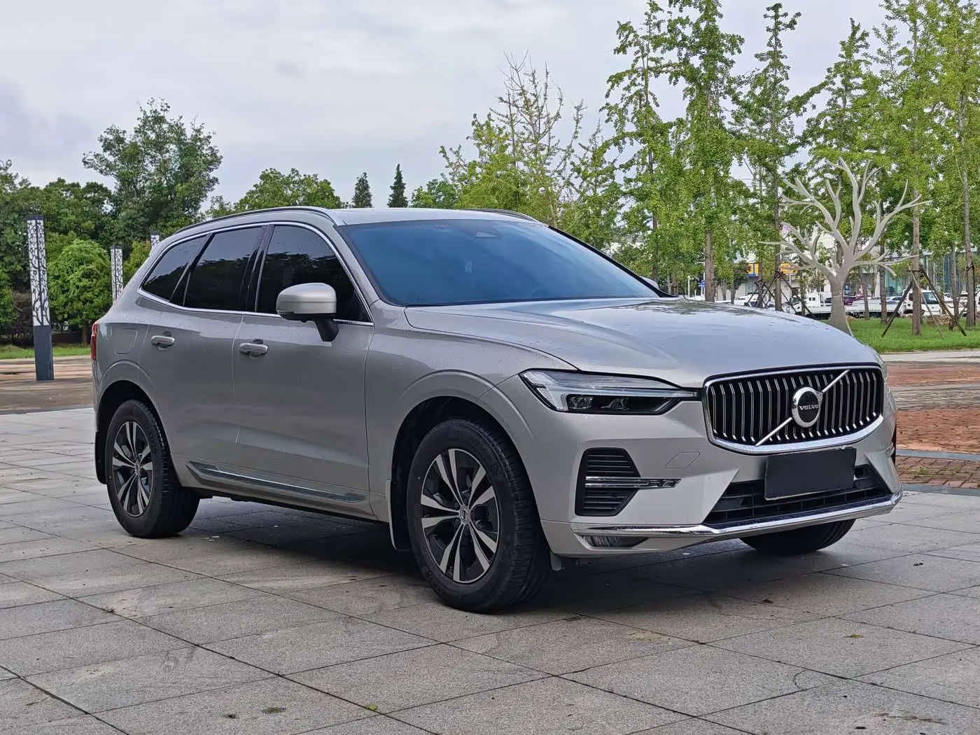 Volvo XC60 2023 — Фото 3/20