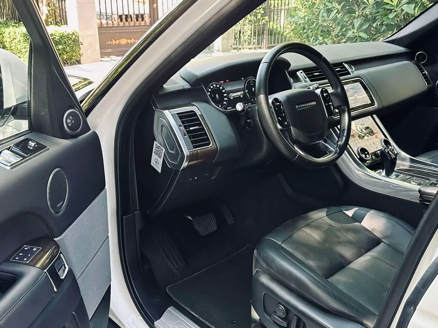 Land Rover Range Rover Sport PHEV 2018 — Photo 4/19