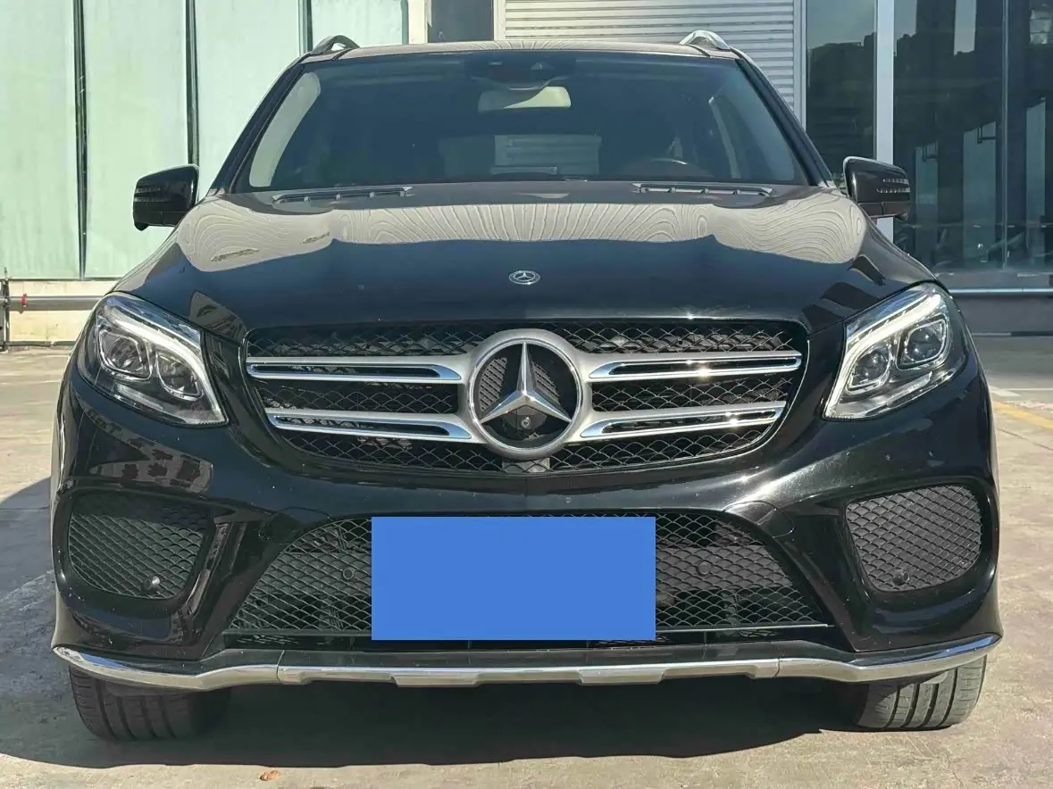 Mercedes-Benz GLE 2018 — Photo 2/9