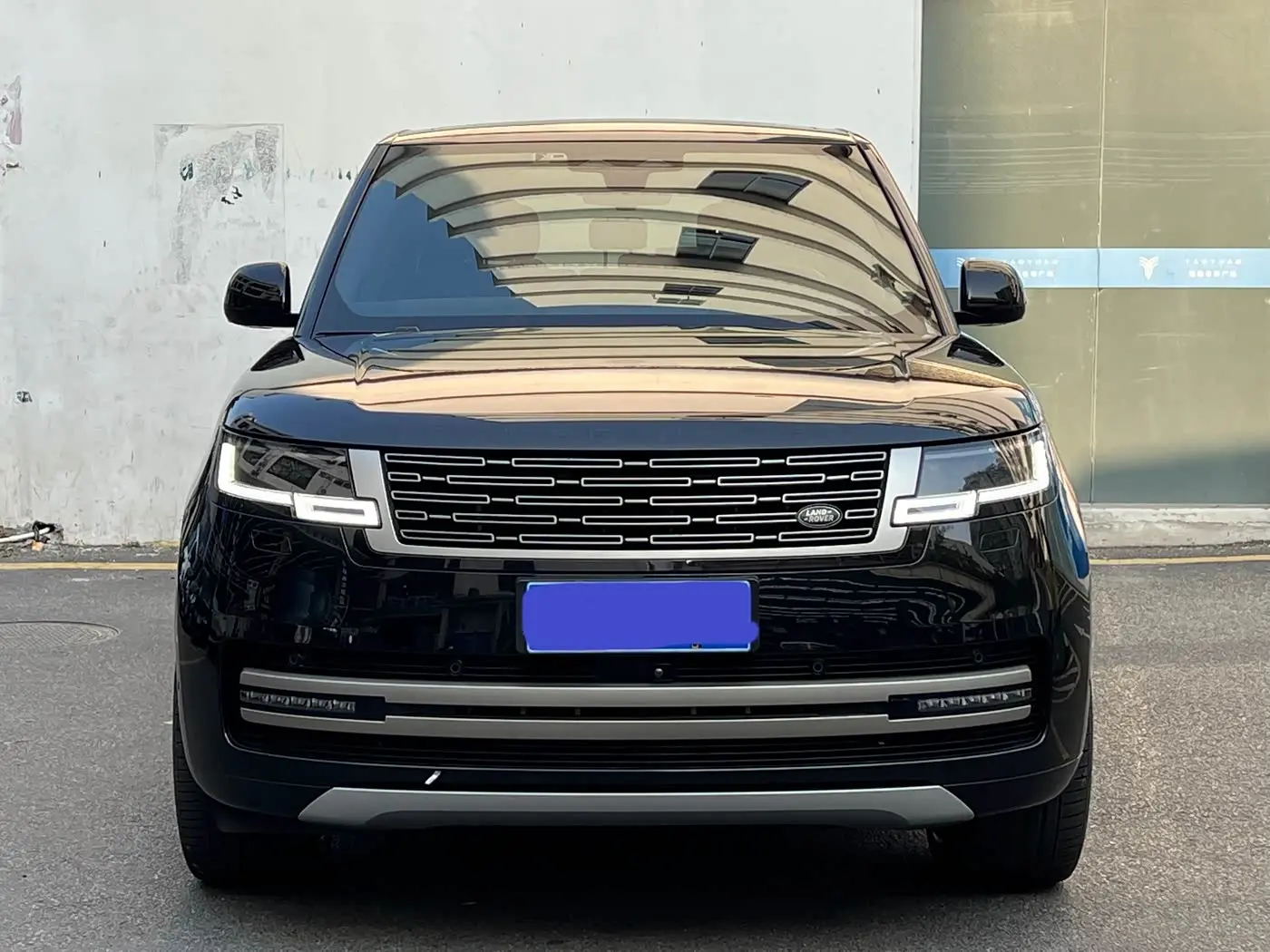Land Rover Range Rover 2023 — Фото 11/18