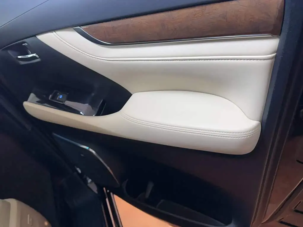 Toyota Alphard 2017 — Фото 3/20
