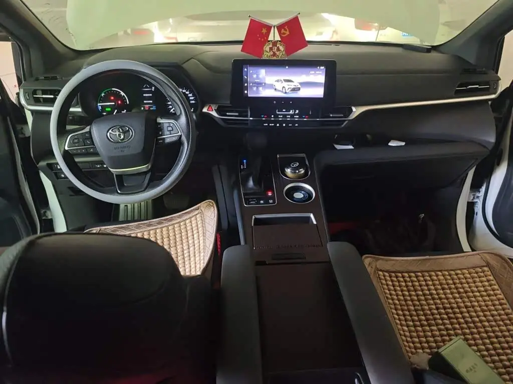 Toyota Granvia 2025 — Photo 13/20