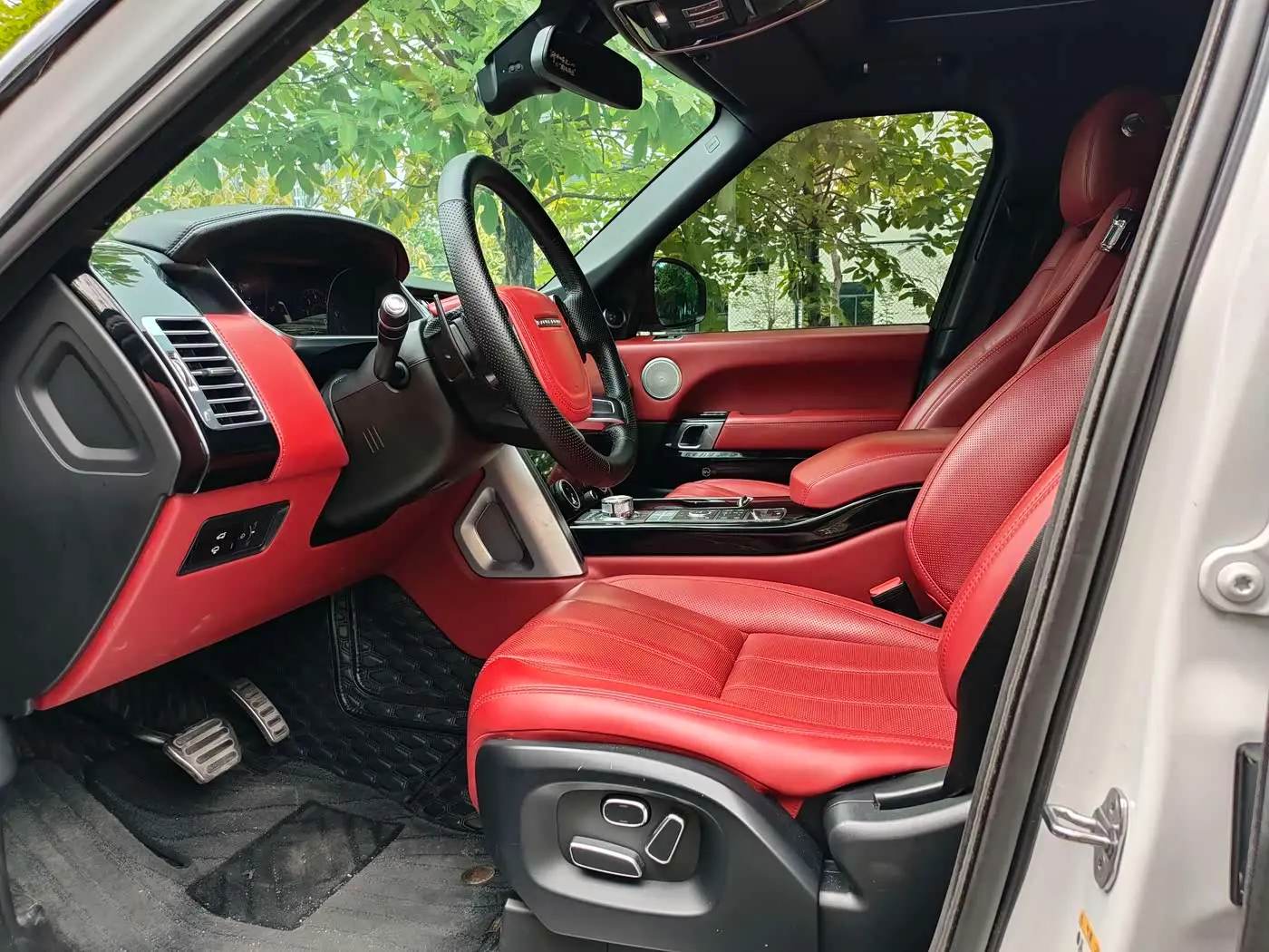 Land Rover Range Rover 2014 — Photo 7/11