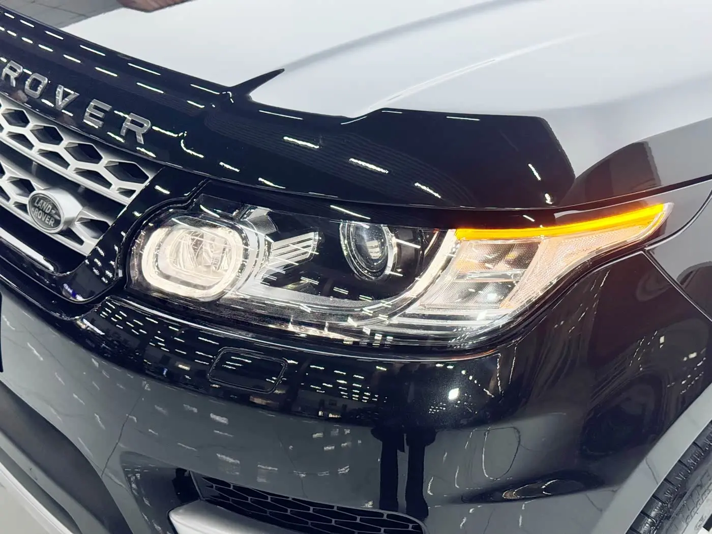 Land Rover Range Rover Sport 2014 — Photo 2/20