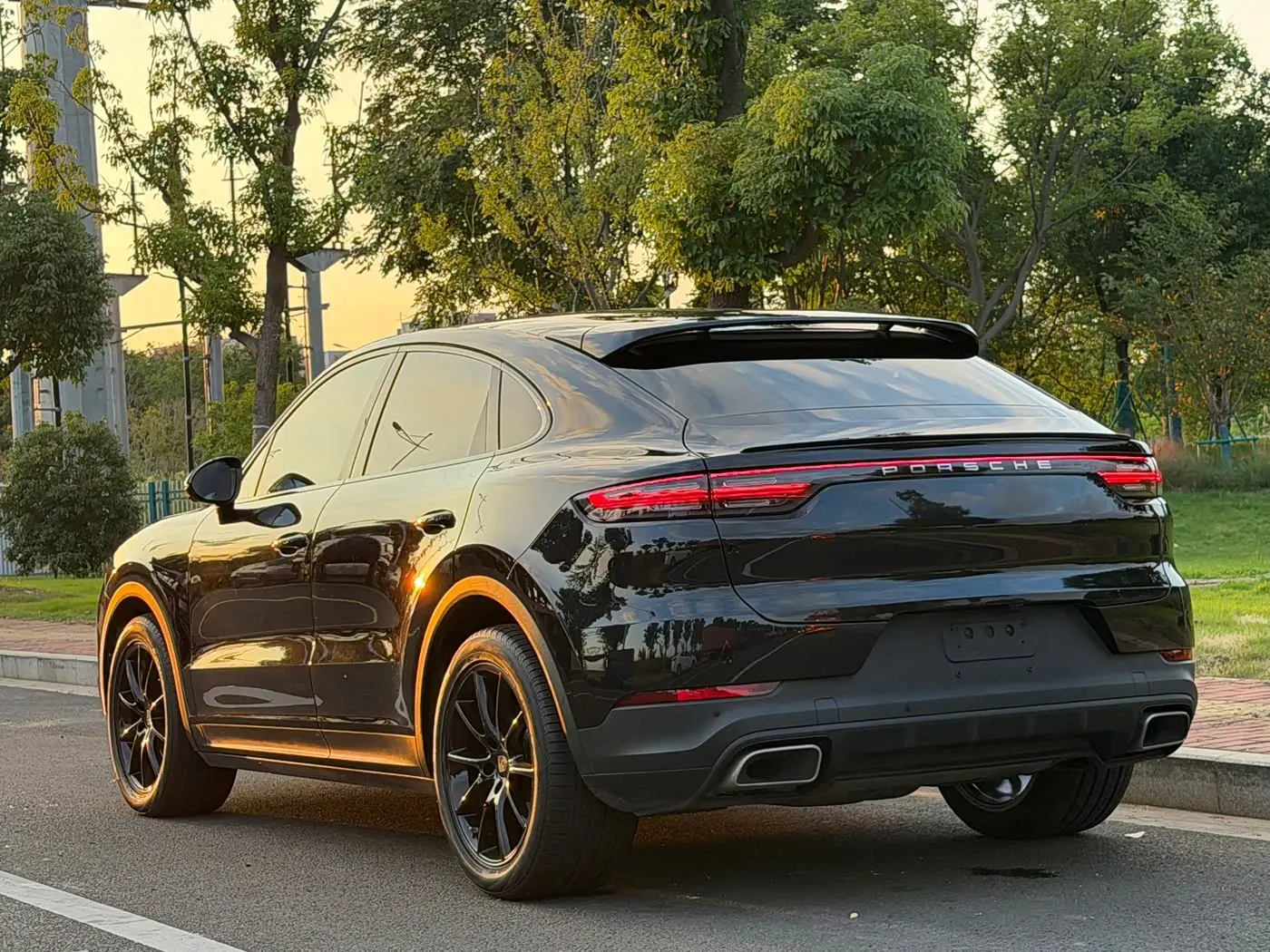 Porsche Cayenne 2022 — Şəkil 16/16