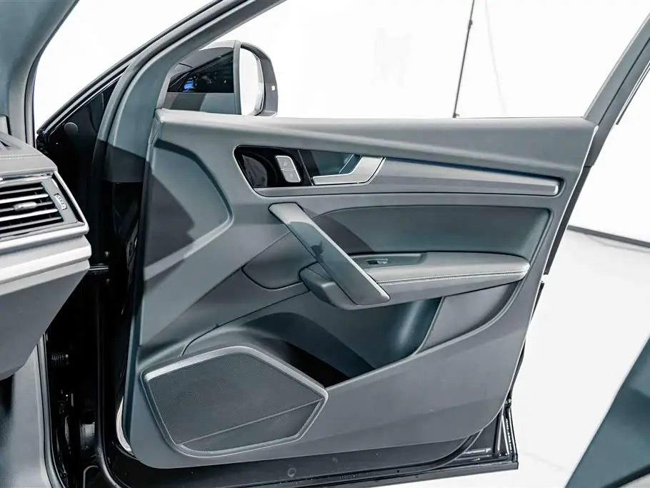 Audi Q5L 2024 — Şəkil 13/20