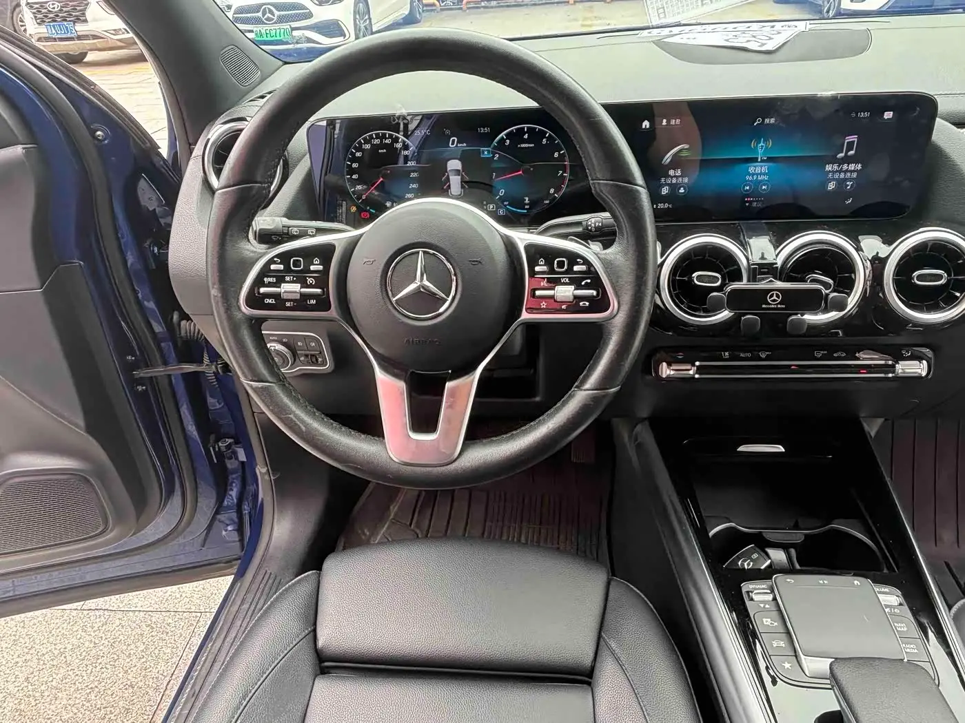 Mercedes-Benz GLA 2021 — Фото 6/9