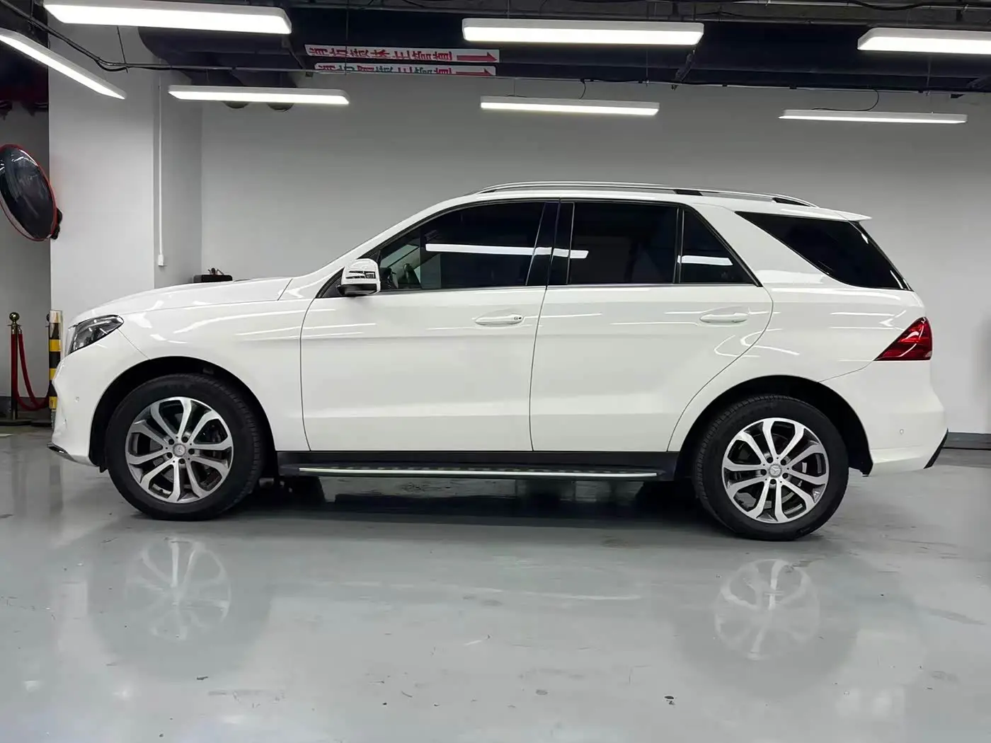 Mercedes-Benz GLE 2016 — Photo 15/15