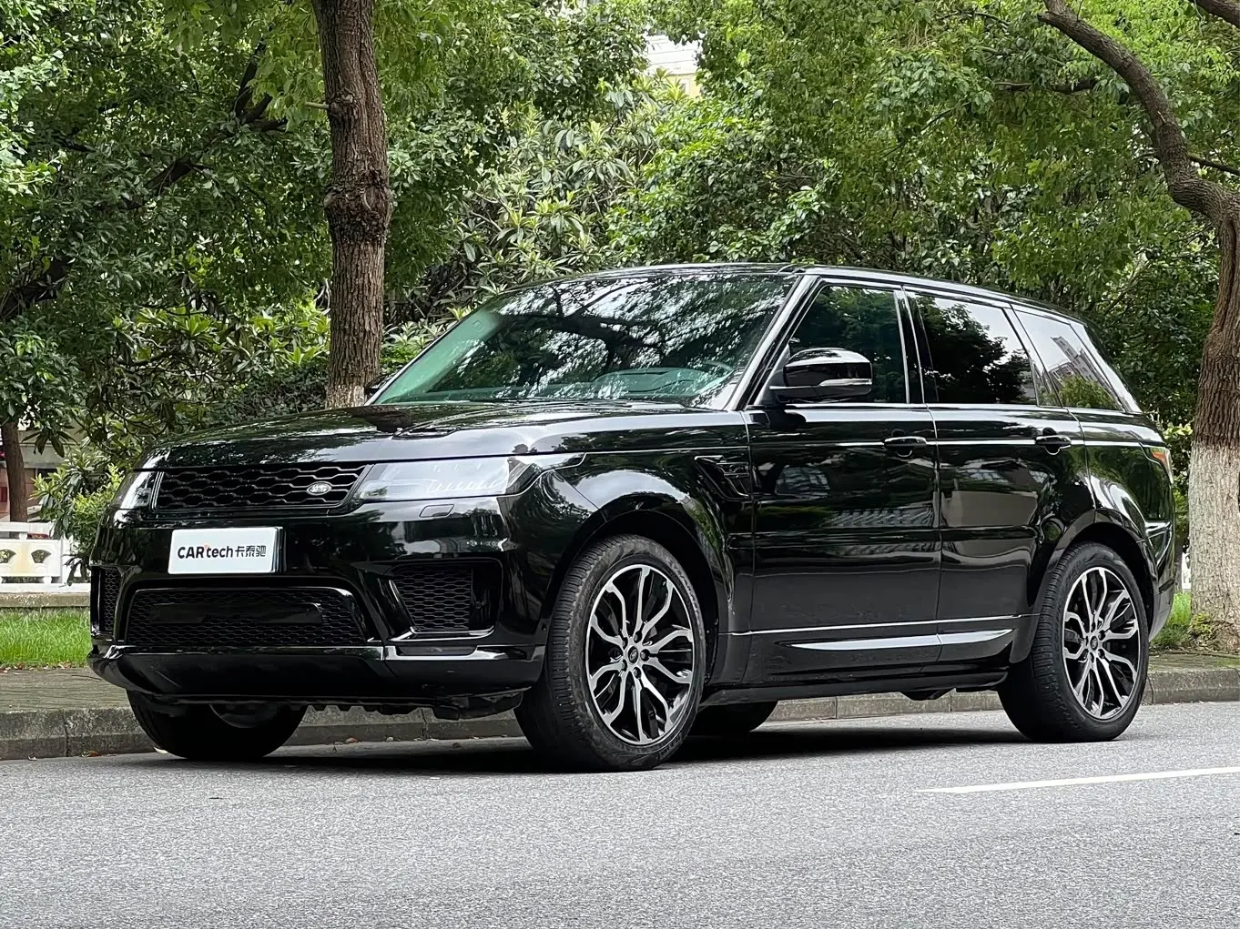 Land Rover Range Rover Sport 2022 — Photo 1/20
