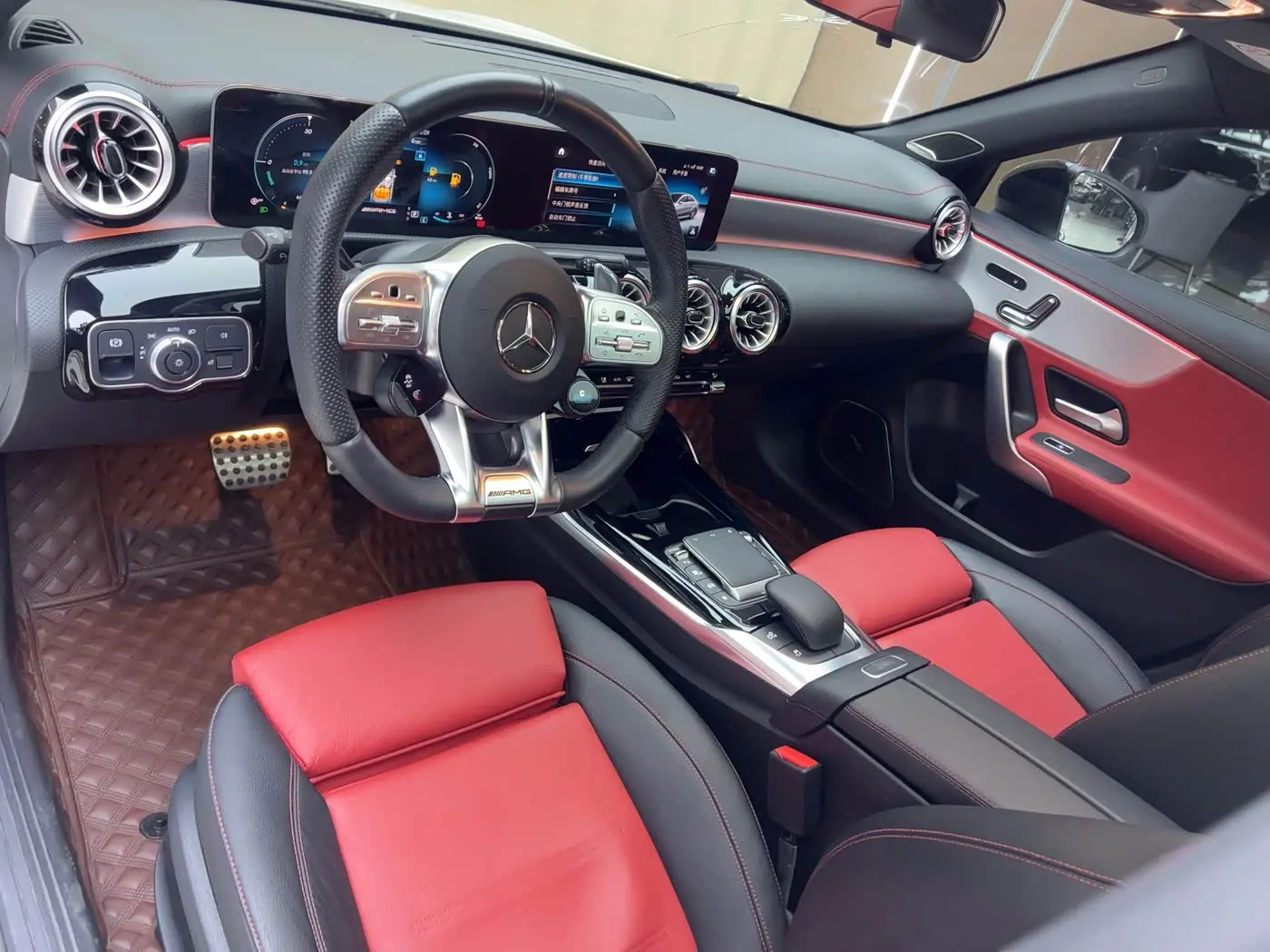 Mercedes-Benz A-Class AMG 2023 — Photo 8/16