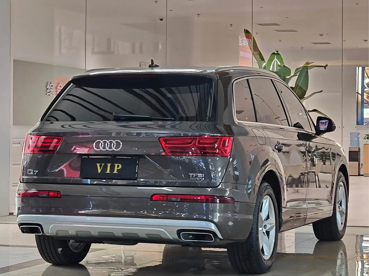 Audi Q7 2016 — Фото 6/20