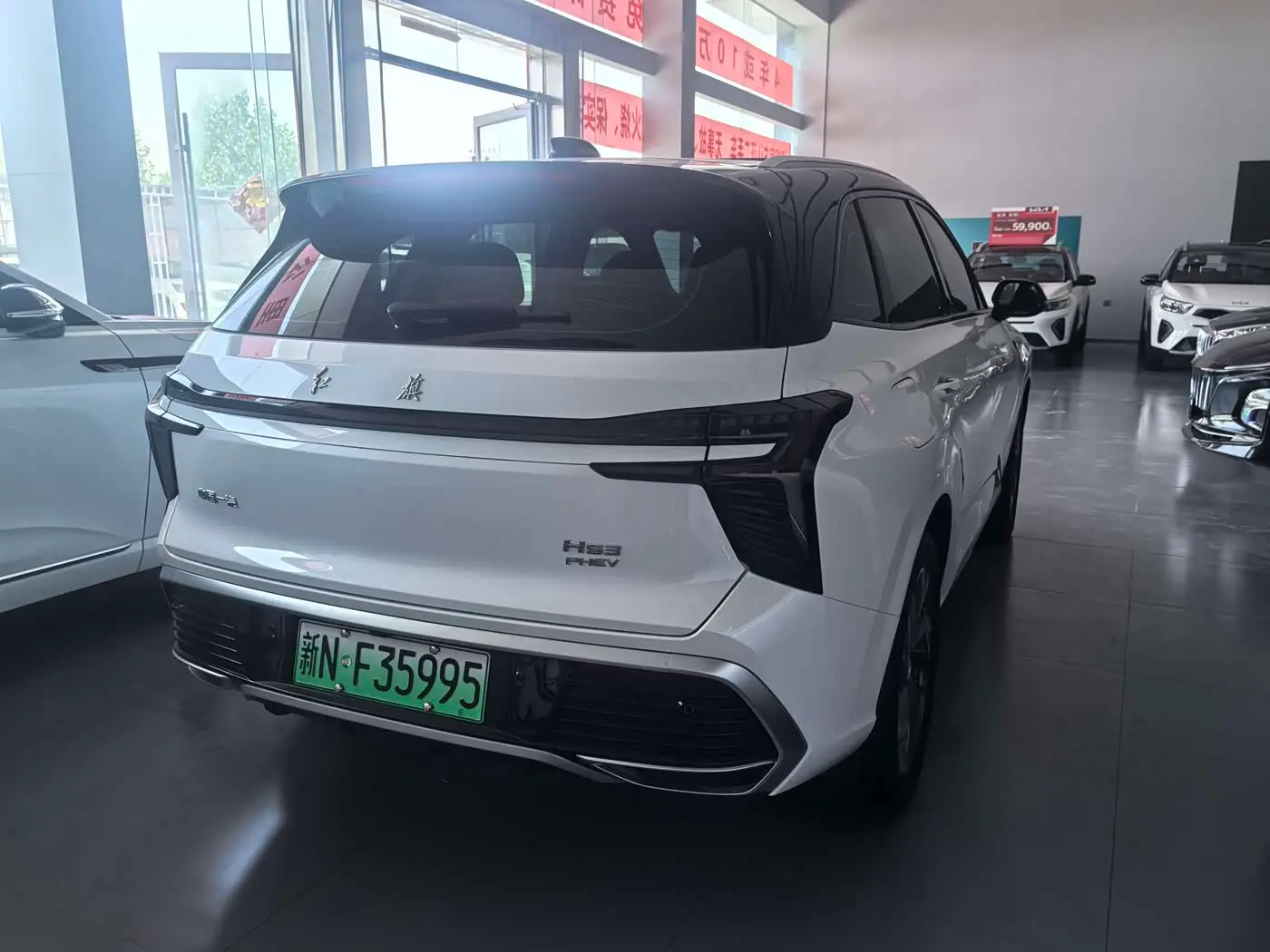 Hongqi HS3 PHEV 2025 — Фото 7/9